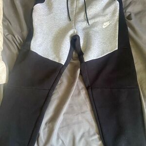 Nike Tech Fleece Pants Black n Grey